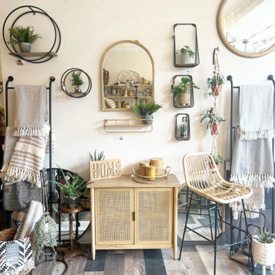 Hometown Finds and Friends image