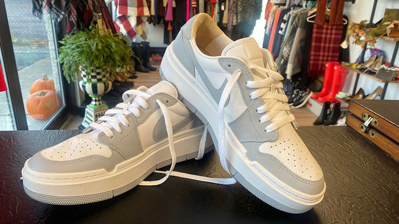 D Marie's Consignment image