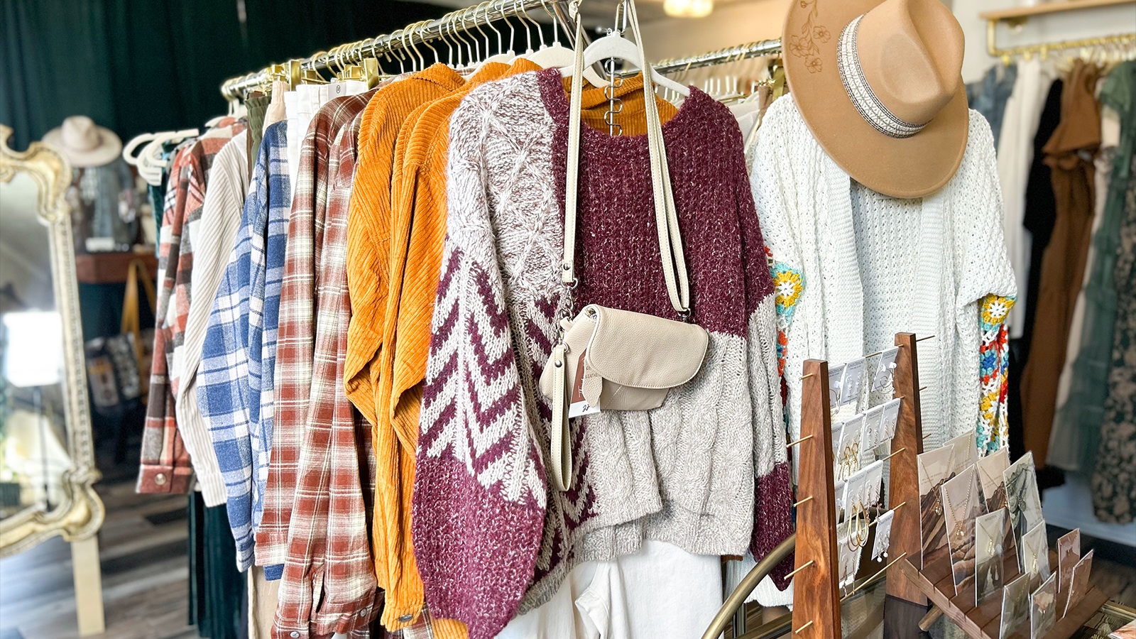 Hometown Finds and Friends Image