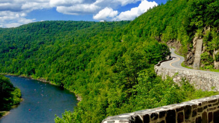 View of the the Upper Delaware Scenic and Recreational River taken from the Hawks Nest Lookout in Sparrow Bush, NY.