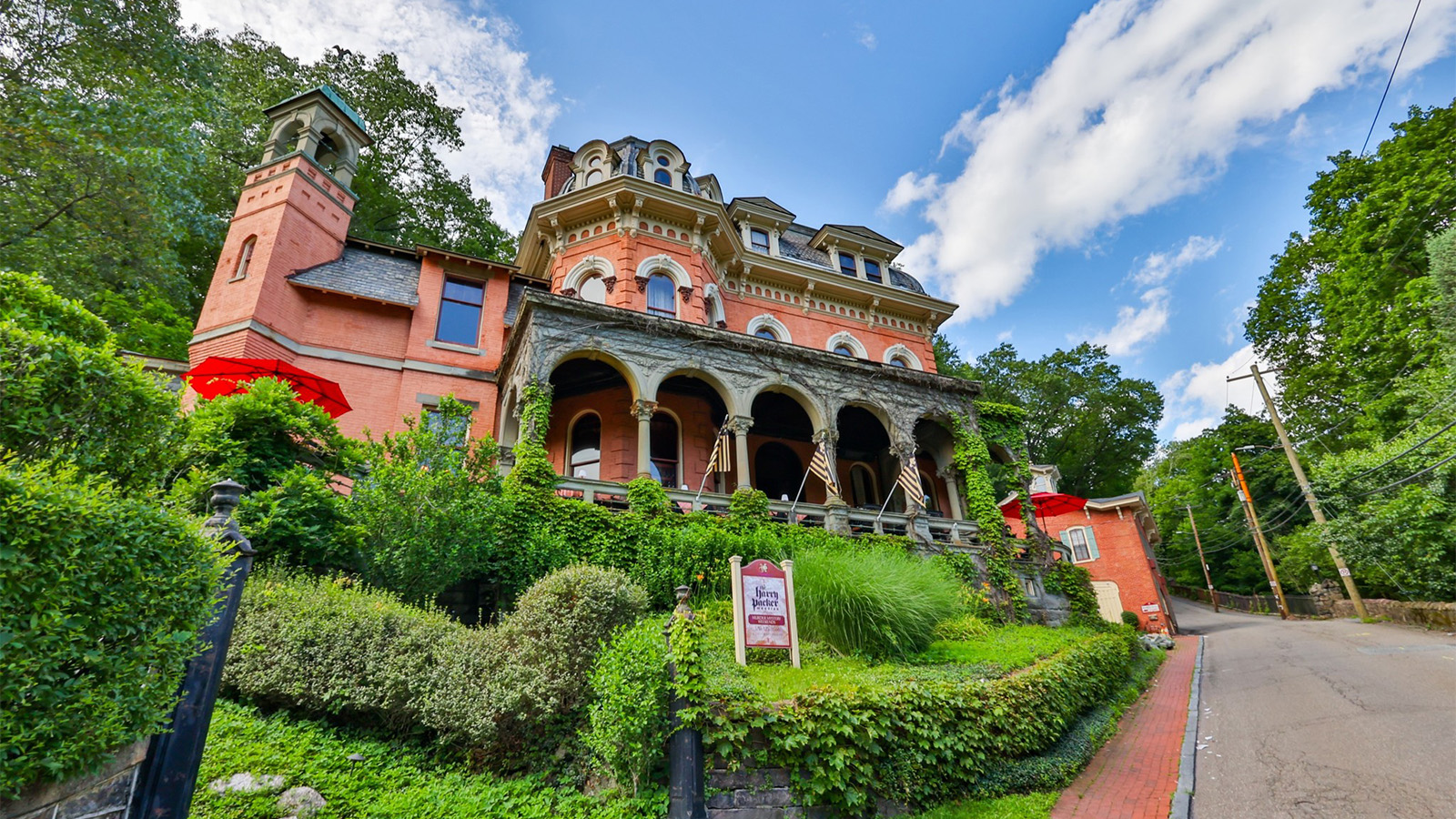 The Harry Packer Mansion Image