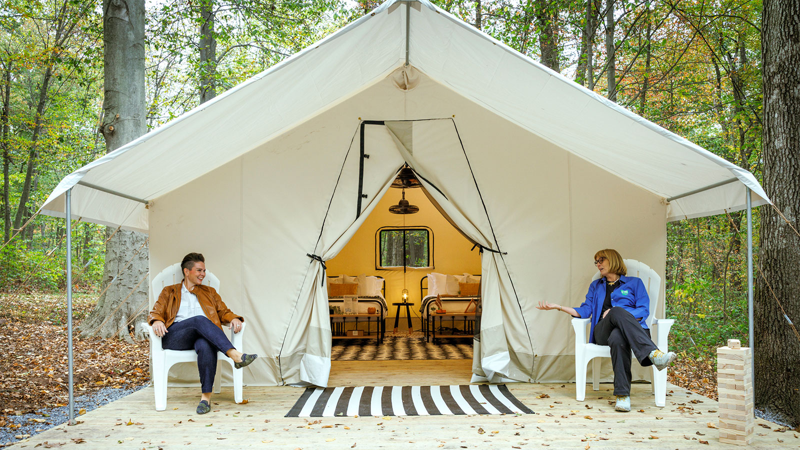 Pennsylvania Department of Conservation and Natural Resources (DCNR) Secretary Cindy Adams Dunn joined Timberline Glamping Company at French Creek State Park.