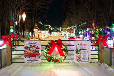 A decorated gate welcomes you to the Saint Nick's Display in Waymart, PA.