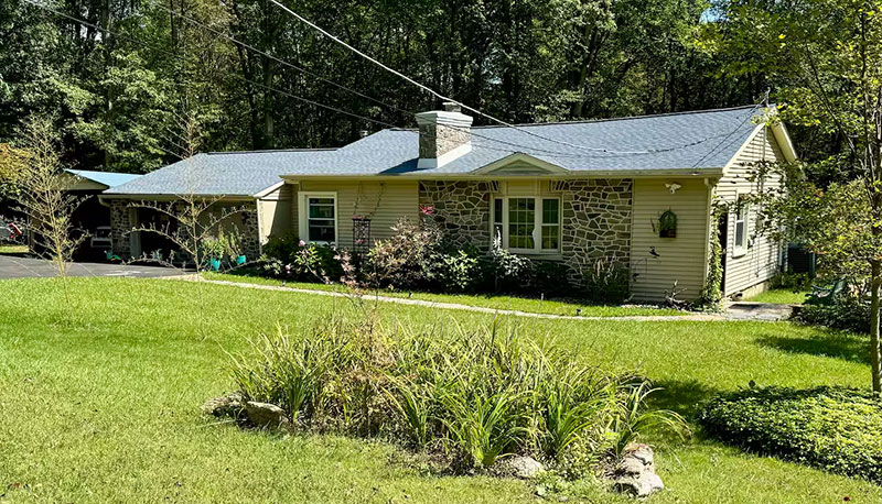 Flying Turtle Cottage image