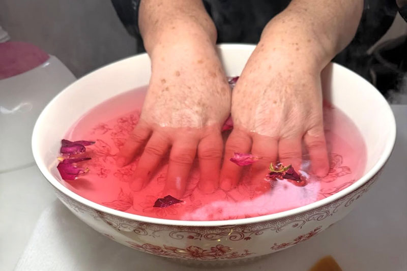 Elizabeth Tighe Nail Spa image